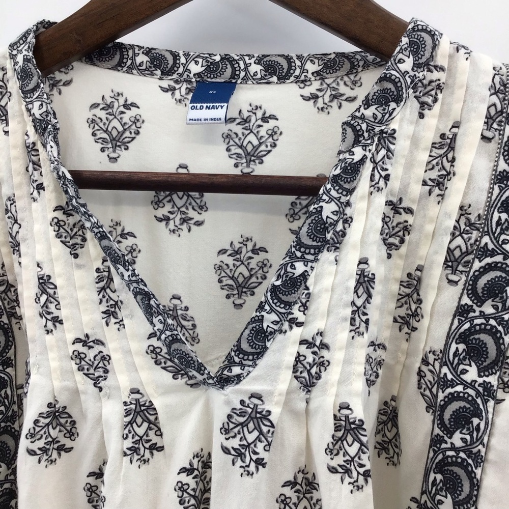 Women's Black and Cream Boho Top - Picture 4 of 8
